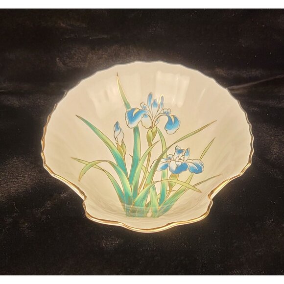 Vintage Takahashi Hand-Painted Porcelain Trinket Dish Featuring Irises - Picture 2 of 12